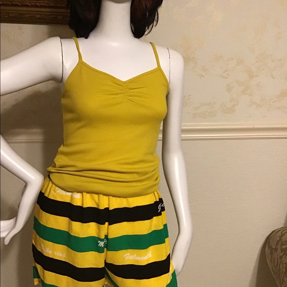 Jamaican ladies Shorts Bold colors Size M.